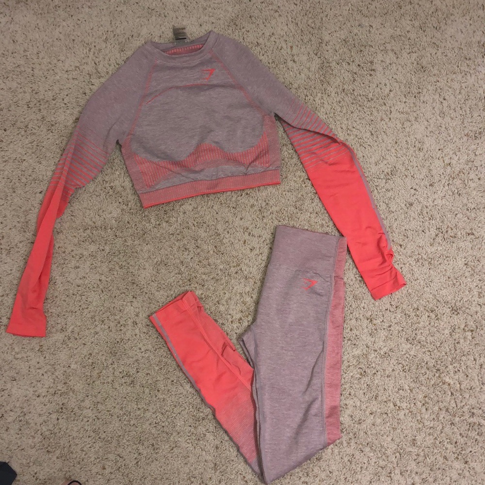 Gymshark Amplify Seamless Set - top and leggings